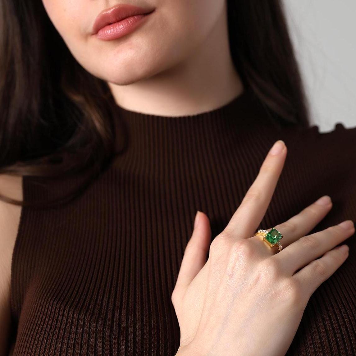Stunning Emerald Ring, Classic And Timeless Jewelry, Princess Cut Emerald Ring, Anniversary Or Promise Ring, Gold Ring With Sparkling Stones