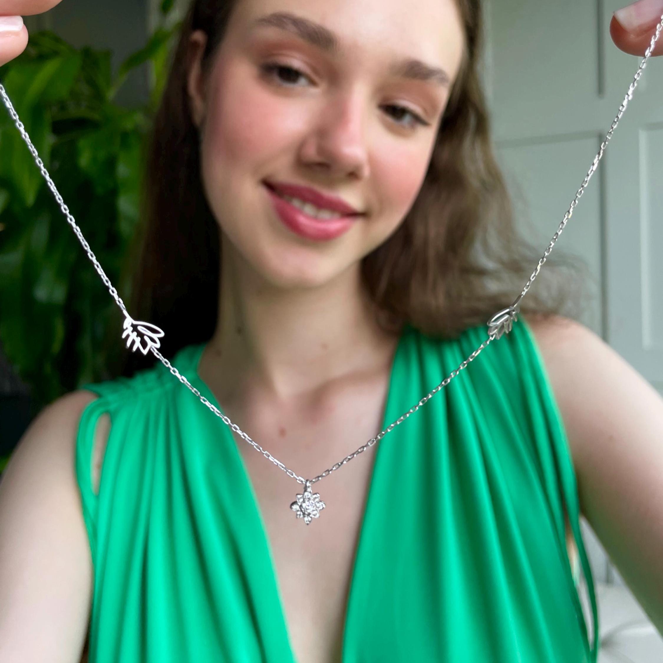 Simple & Chic Beefancy Jewelry Set - Beefancy Buzzing Bee Statement Necklace And Earrings Set - Beefancy Honeybee Charm Set