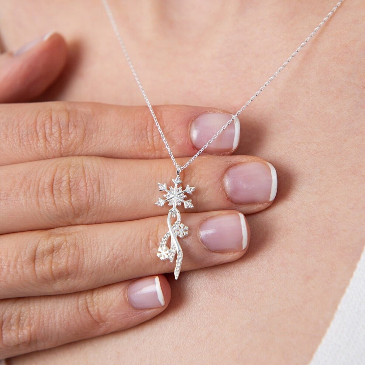 Snowflake Necklace - 925 Sterling Silver Jewelry - Infinite Sign Snow Pendant - Minimalist And Sparkling Necklace - Gift Idea