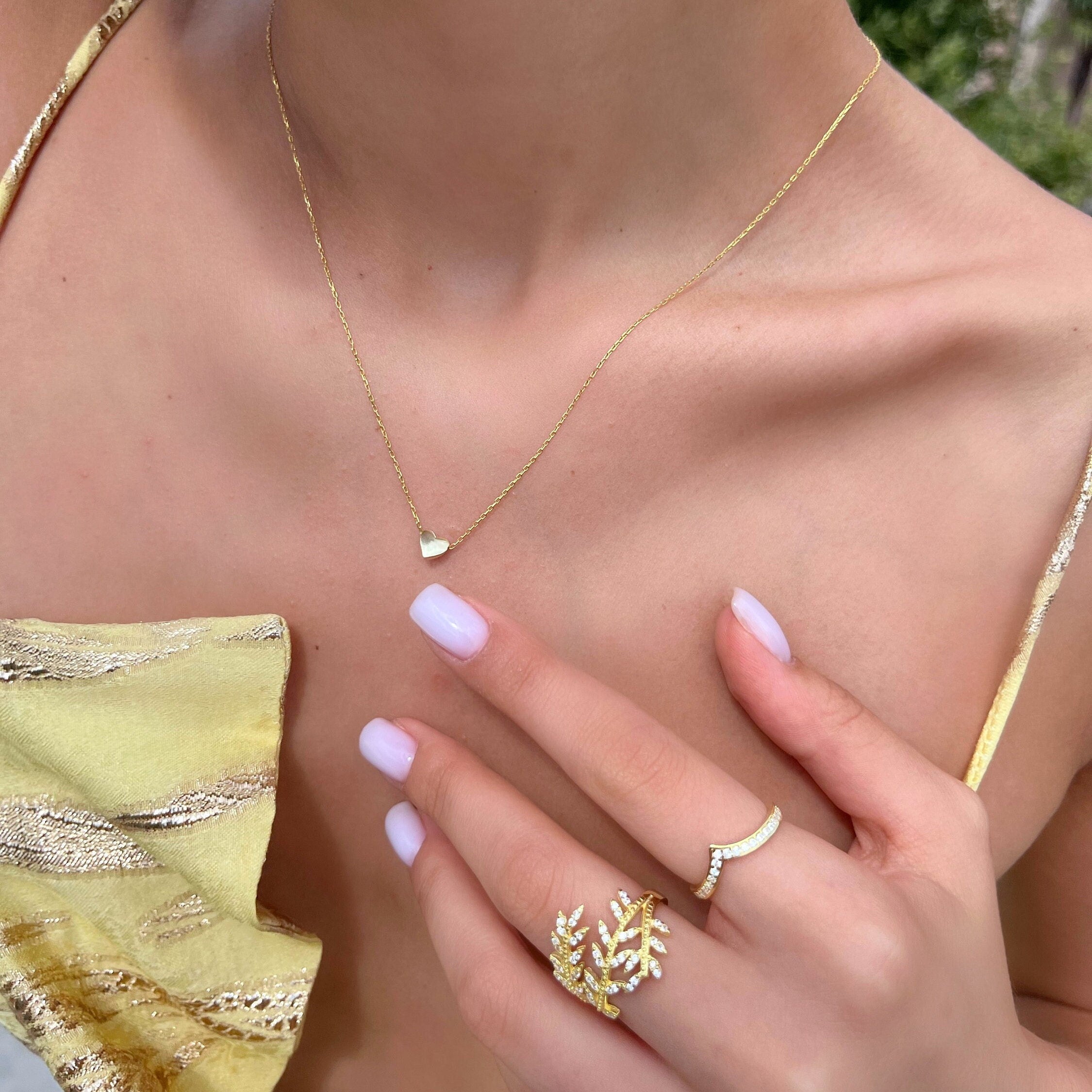 Romantic Love Heart Necklace - Simple & Chic Heart Charm - Silver/gold Options - Minimalist Necklace - Dainty Heart Pride Month Necklace