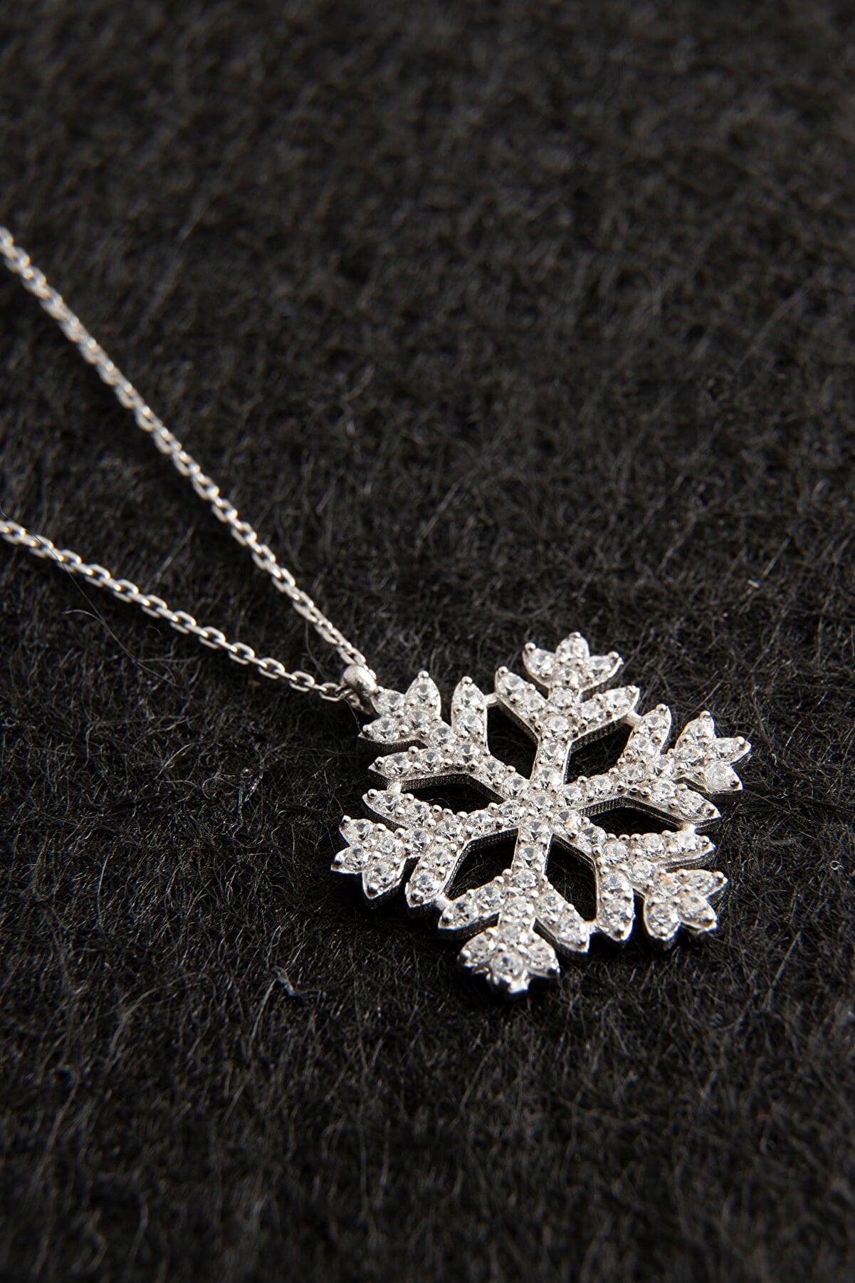 Sterling Silver Snow Flake Necklace| Snow Flake Pendant| White Cubic Zircon Pendant| Minimalist Necklace| Dainty Snow Flake Necklace