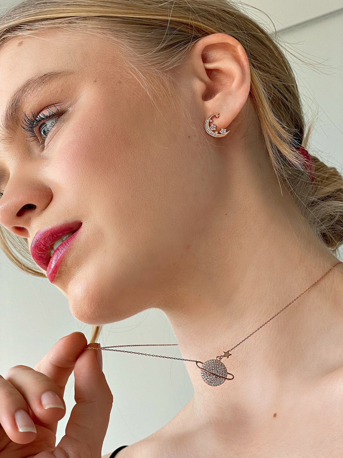 Elegant Silver Lunar Earrings , Perfect For Any Occasion , Silver Statement Crescent Earrings , Silver Dainty Earrings , Feminine Earrings