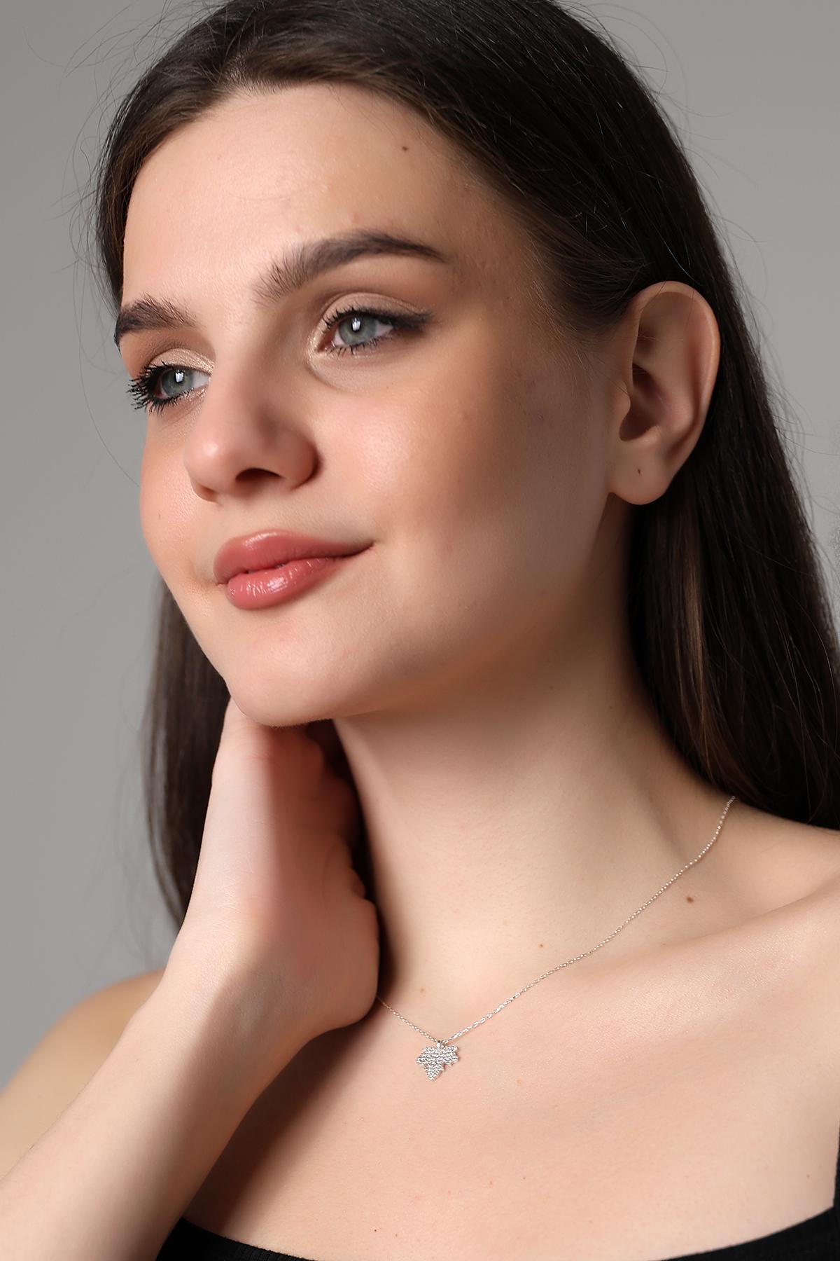 Gold Grape Leaf Necklace, Sparkling Zirconia Leaf Pendant, Minimalist Maple Leaf Necklace , Women's Jewelry , Silver And Gold Color Options