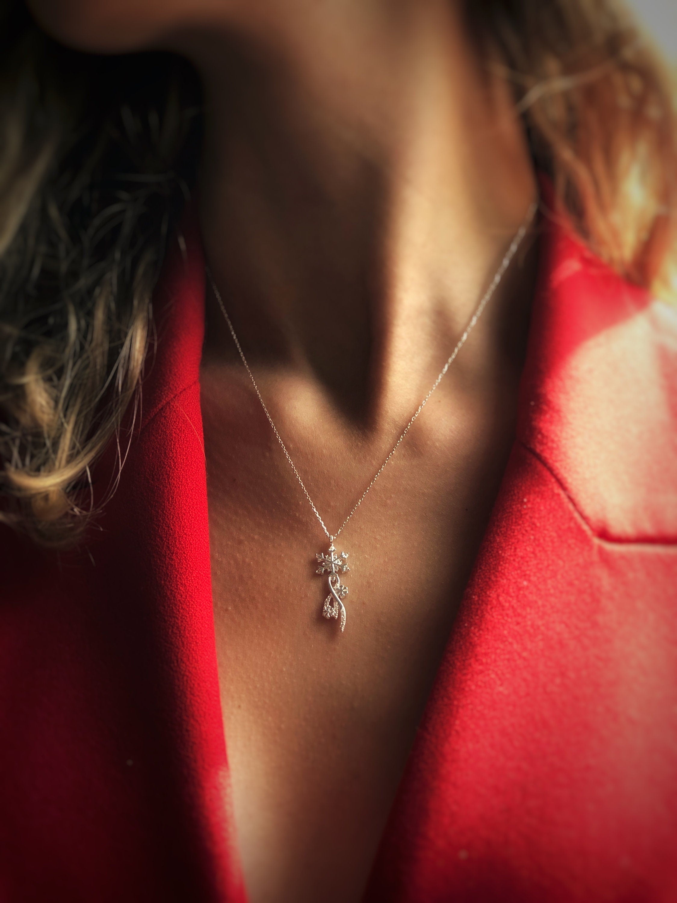 Snowflake Necklace - 925 Sterling Silver Jewelry - Infinite Sign Snow Pendant - Minimalist And Sparkling Necklace - Gift Idea