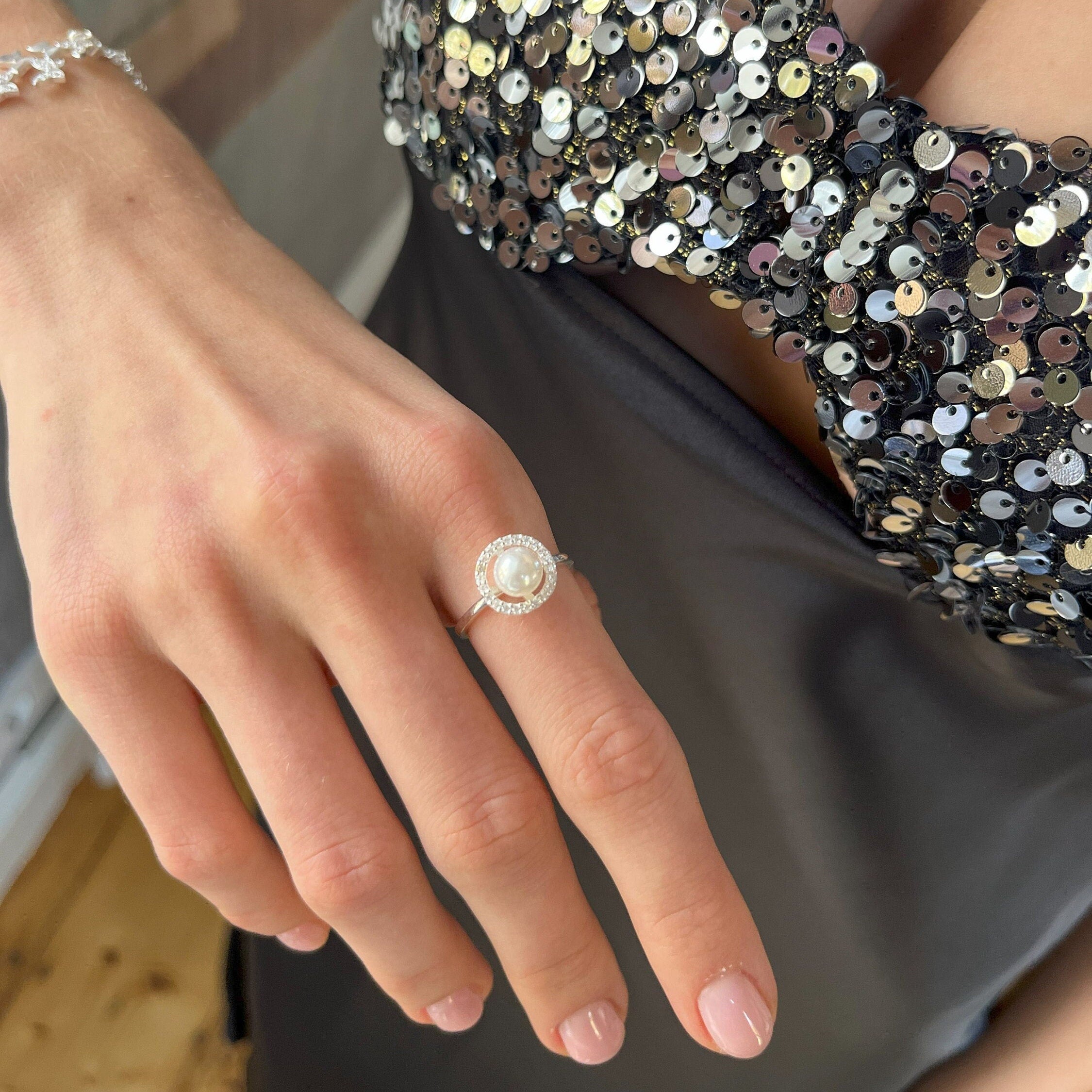 Vintage Zirconia Frame Pearl Ring - Round Pearl Ring With Zirconia Frame - Minimalist Silver/ Gold / Rose Gold Pearl Ring -