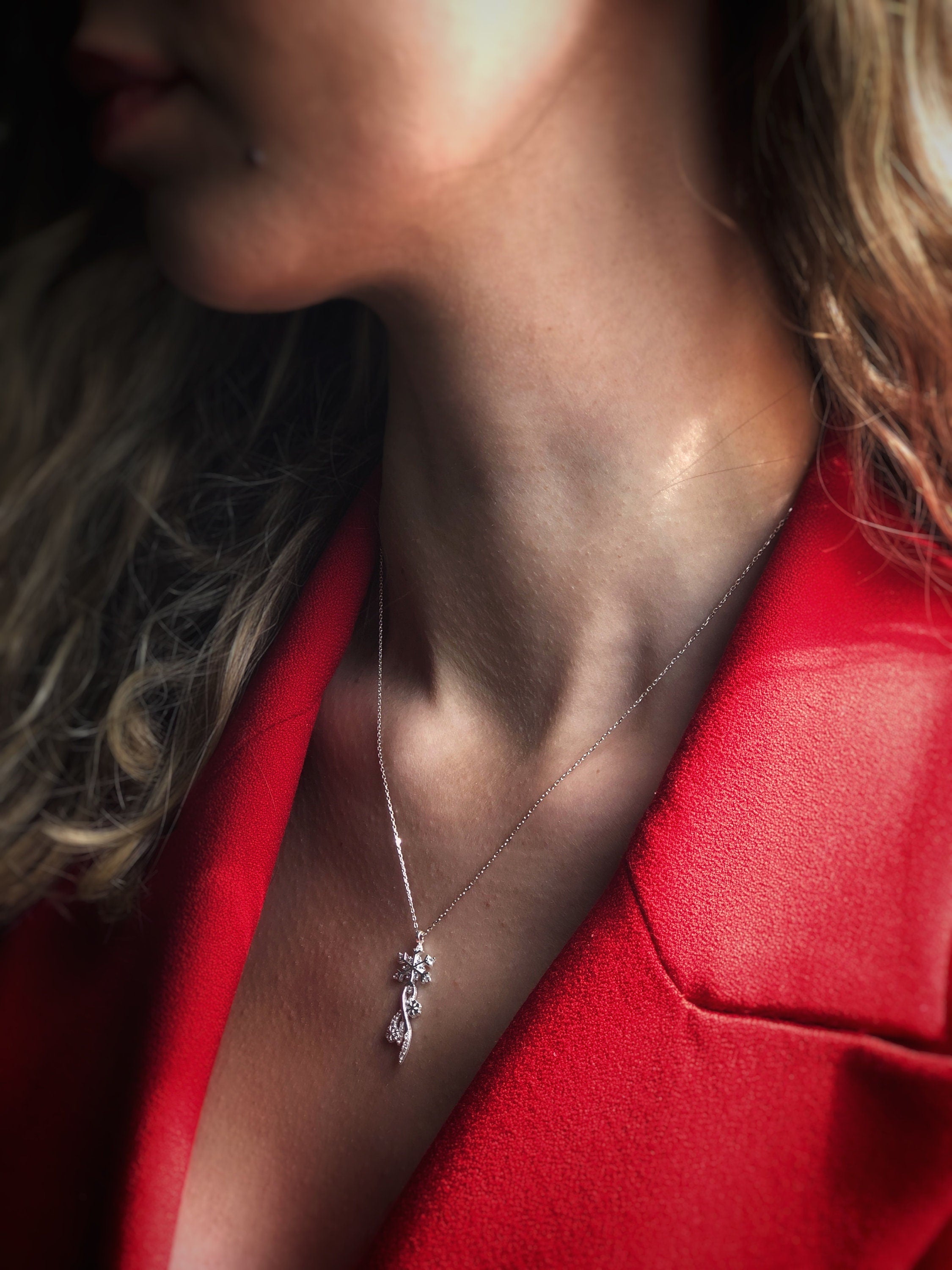 Snowflake Necklace - 925 Sterling Silver Jewelry - Infinite Sign Snow Pendant - Minimalist And Sparkling Necklace - Gift Idea