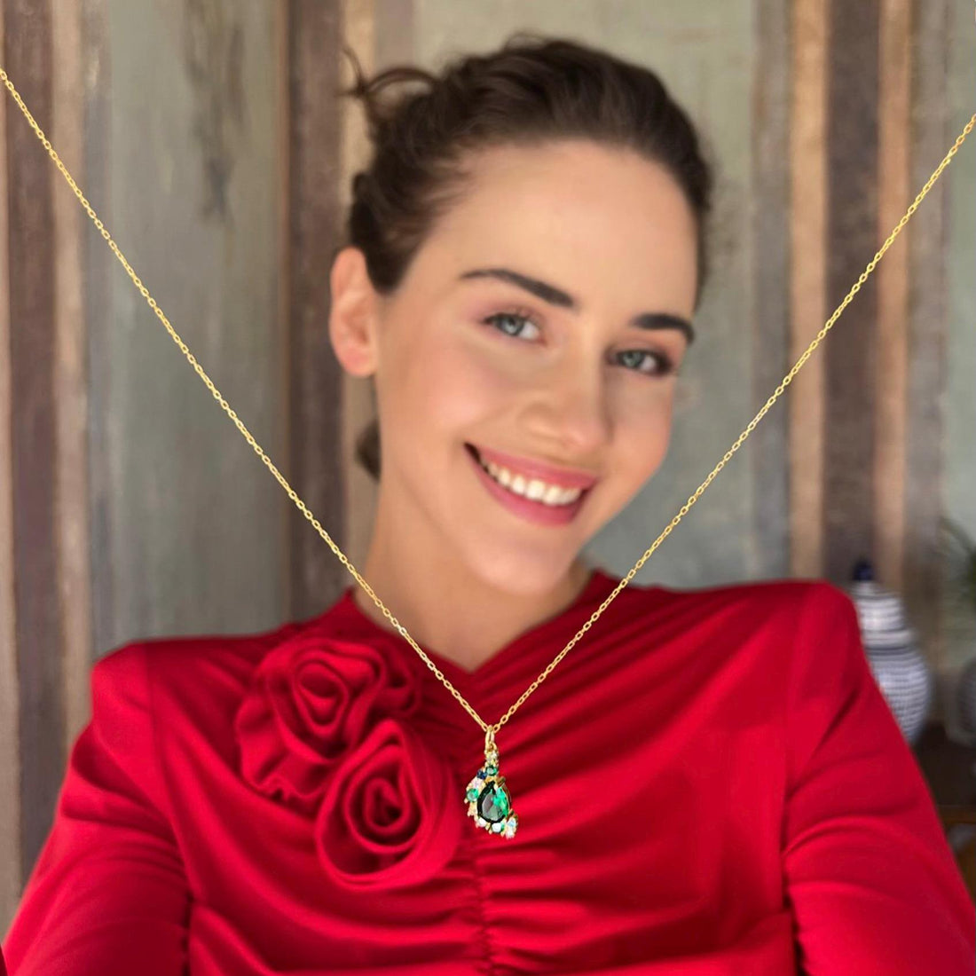 Vintage Rhinestone Necklace - Elegant And Stylish Emerald Necklace - Green Crystal Dangle Jewelry - 925 Sterling Silver Womens Jewelry