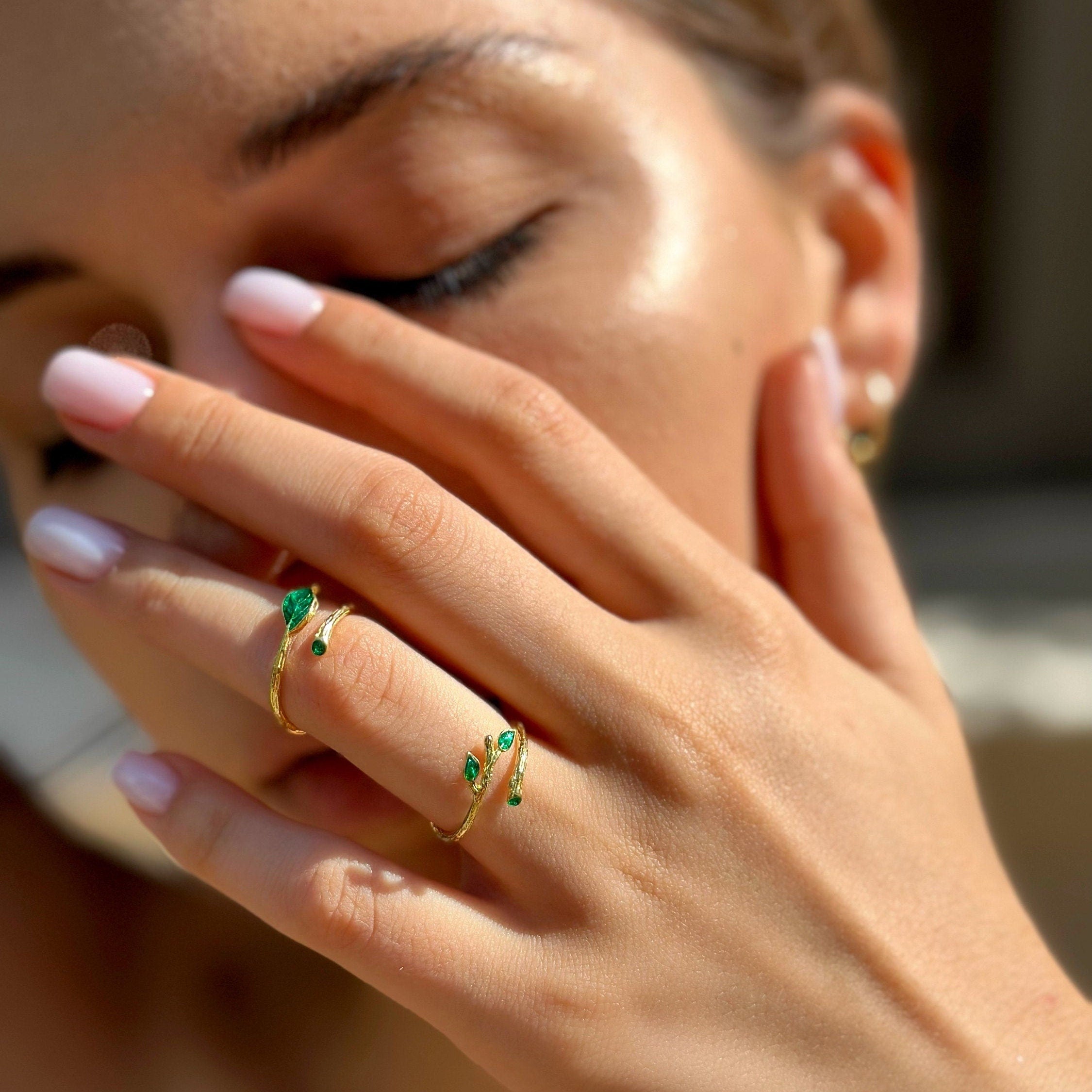 Emerald Ivy Ring - Adjustable Green Leaf Ring - Nature Lover Gift - Ivy Wrap Ring - Minimalist 925 Sterling Silver Jewelry