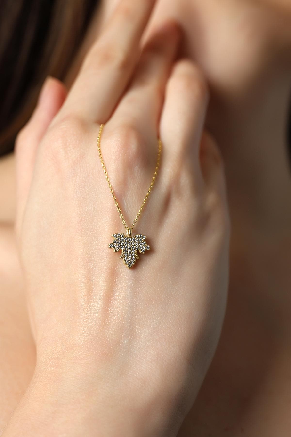Gold Grape Leaf Necklace, Sparkling Zirconia Leaf Pendant, Minimalist Maple Leaf Necklace , Women's Jewelry , Silver And Gold Color Options