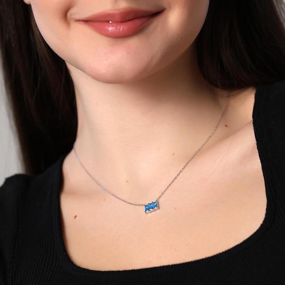 Baguette Cut Birthstone Necklace , Minimalist Birthstone Bar Necklace , Elegant Birthstone Pendant , Customizable Gold & Silver Jewelry