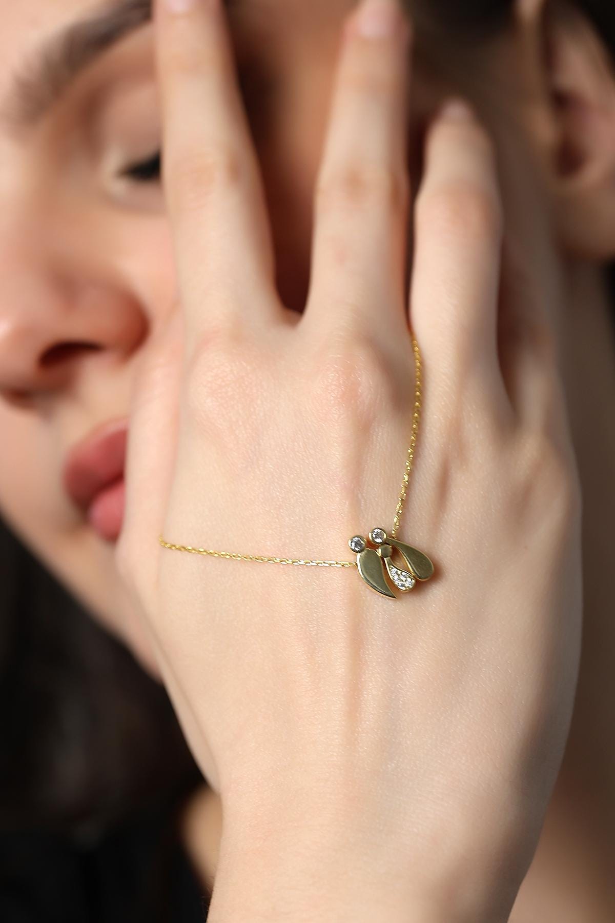 Personalized Family Bond Necklace , Parents & Kids Pendant, Minimalist Mom, Dad And Kids Necklace , Meaningful Family Gift , Symbol Of Unity