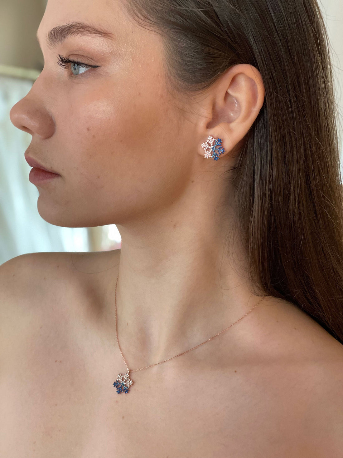 Sterling Silver Snow Flake Set, Winter Jewelry, Snow Flake Stud Earrings, Minimalist Necklace, Handmade Jewelry,,delicate Silver Necklace