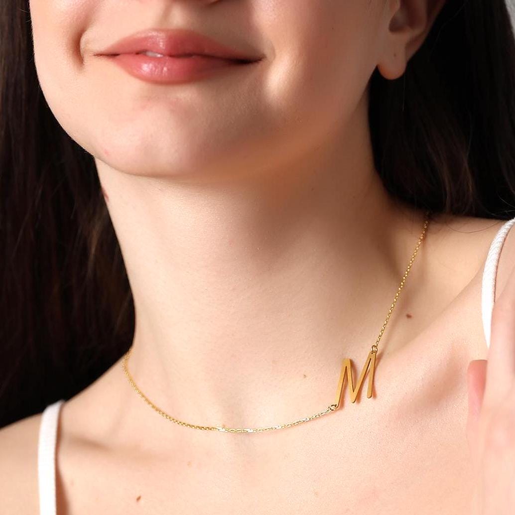 Sideways Initial Necklace, Custom Side Letter Necklace, Personalized Alphabet Pendant, Asymmetrical Initial Necklace, Chic Personalized Gift