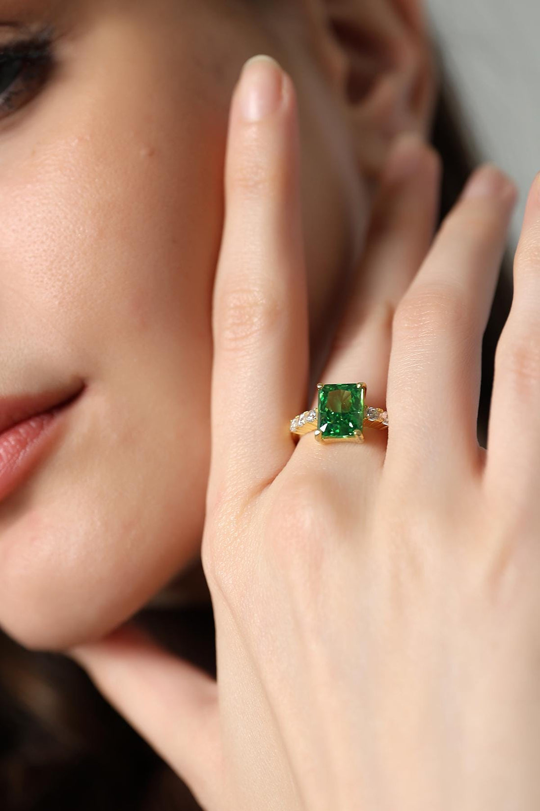 Stunning Emerald Ring, Classic And Timeless Jewelry, Princess Cut Emerald Ring, Anniversary Or Promise Ring, Gold Ring With Sparkling Stones