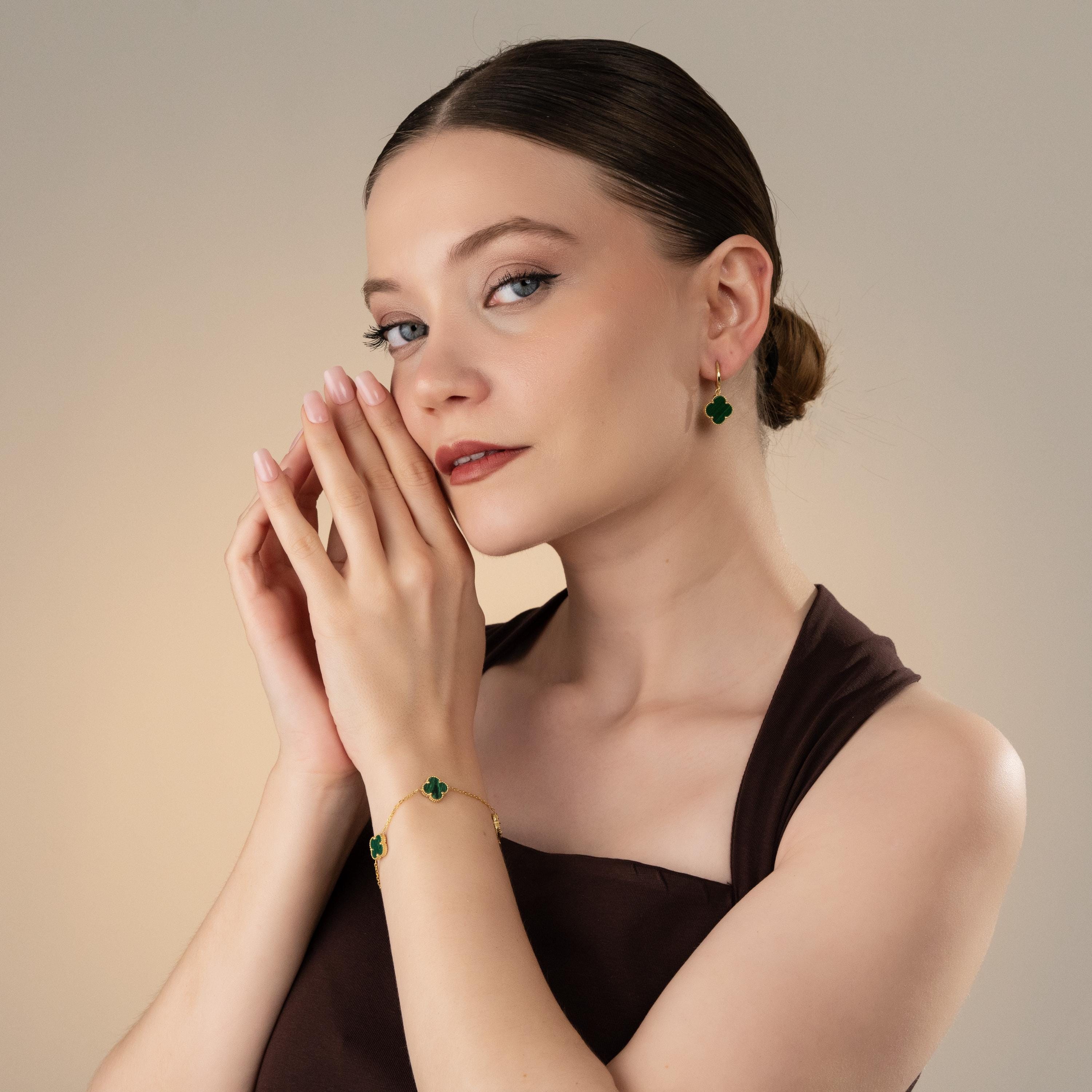 Lucky Clover Jewelry Set , Elegant Four Leaf Clover Bracelet & Earrings , Personalized Clover Jewelry Set , Gemstone Color And Chain Options