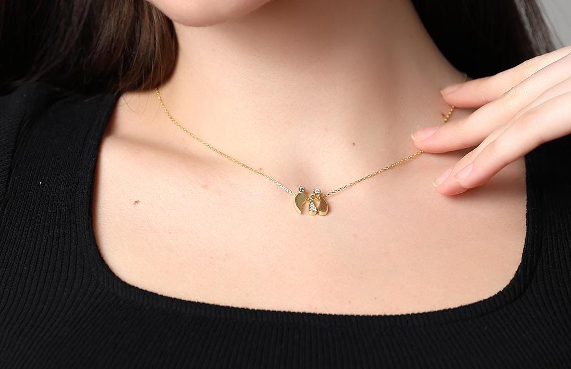 Personalized Family Bond Necklace , Parents & Kids Pendant, Minimalist Mom, Dad And Kids Necklace , Meaningful Family Gift , Symbol Of Unity