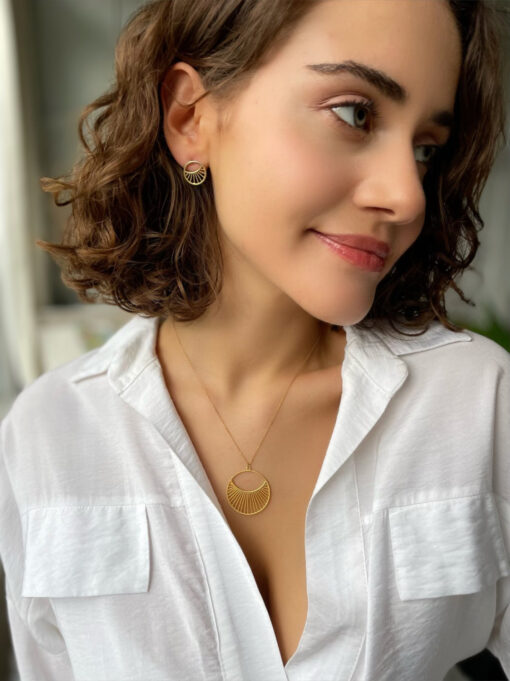 Antique Gold Plated Daylight Necklace - Image 3