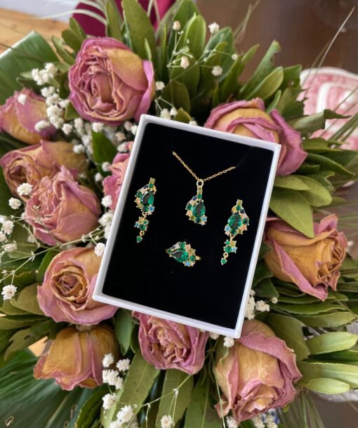 Vintage Rhinestone Jewelry Set - Image 8